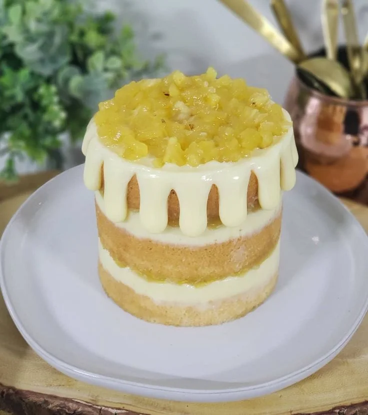 Naked cake de abacaxi